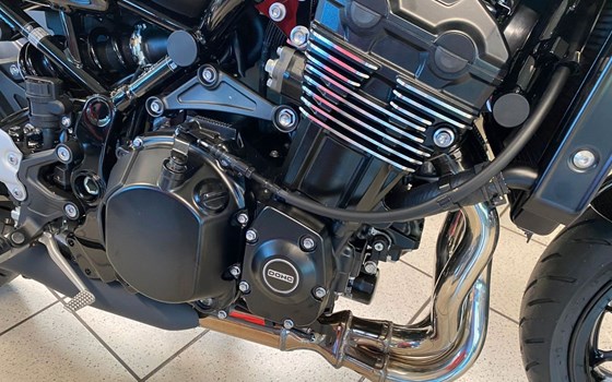 Neufahrzeug Kawasaki Z900 RS Black Ball Edition - Bild 12
