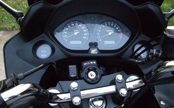 Gebrauchtmotorrad Honda CBF 600 S - Bild 9