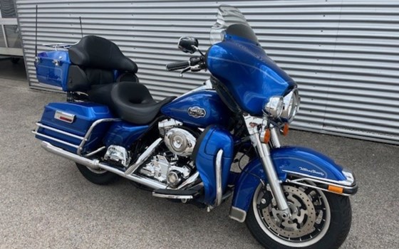 Gebrauchtmotorrad Harley-Davidson Electra Glide Classic FLHTC - Bild 4