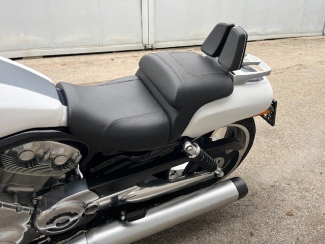 Harley-Davidson V-Rod Muscle VRSCF (weiss) - Bild 10