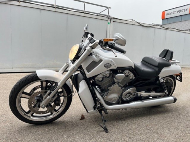 Harley-Davidson V-Rod Muscle VRSCF (weiss) - Bild 9