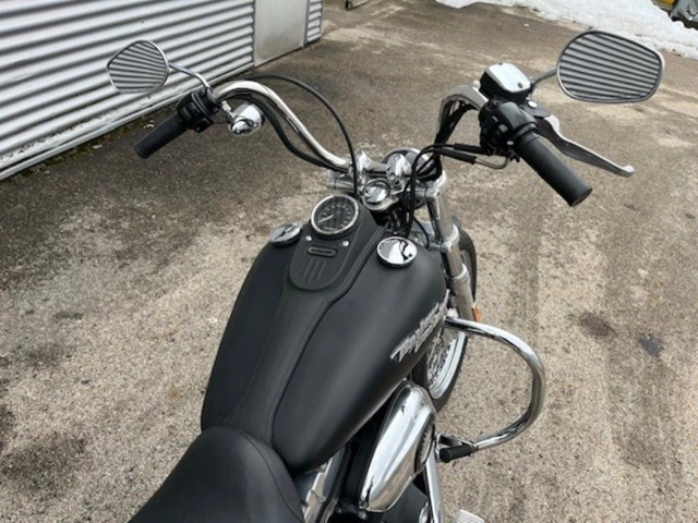 Harley-Davidson Dyna Street Bob FXDB (schwarz) - Bild 5