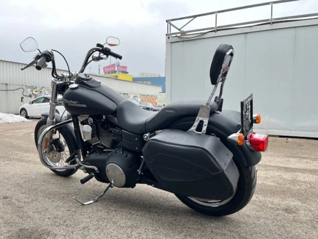 Harley-Davidson Dyna Street Bob FXDB (schwarz) - Bild 8