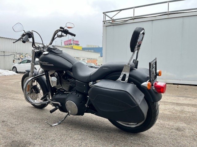 Harley-Davidson Dyna Street Bob FXDB (schwarz) - Bild 8