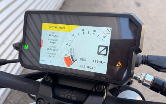 Gebrauchtmotorrad KTM 390 Duke - Bild 4