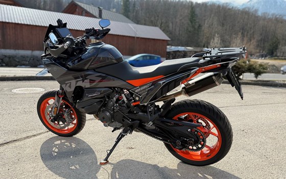 Gebrauchtmotorrad KTM 890 SMT - Bild 2