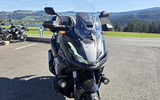 Gebrauchtmotorrad Honda ADV350 - Bild 2