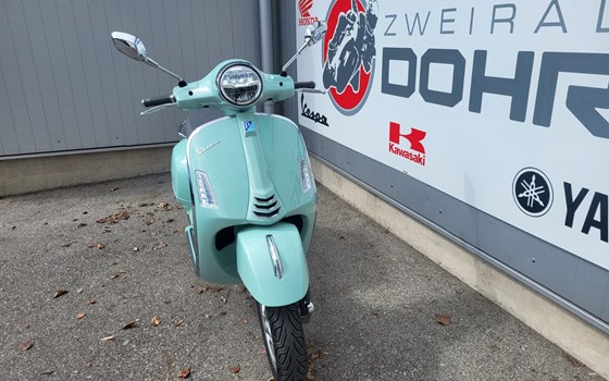 Gebrauchtmotorrad Vespa GTS 125 - Bild 2