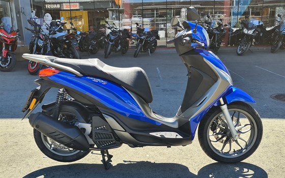Gebrauchtmotorrad Piaggio Medley 150 - Bild 1