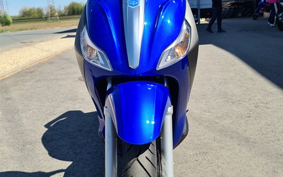 Gebrauchtmotorrad Piaggio Medley 150 - Bild 2