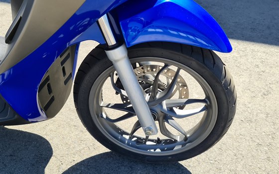 Gebrauchtmotorrad Piaggio Medley 150 - Bild 5