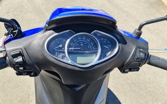 Gebrauchtmotorrad Piaggio Medley 150 - Bild 8