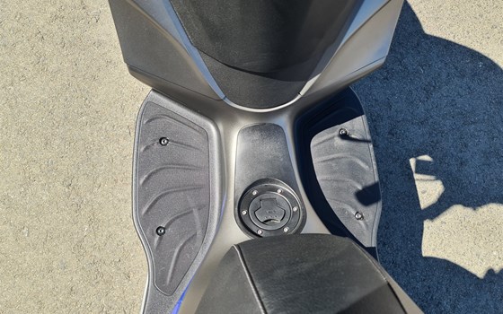 Gebrauchtmotorrad Piaggio Medley 150 - Bild 9