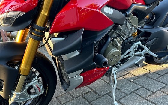 Gebrauchtmotorrad Ducati Streetfighter V4 S - Bild 1