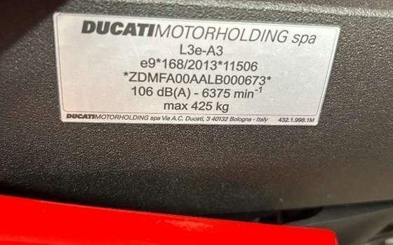 Gebrauchtmotorrad Ducati Streetfighter V4 S - Bild 11
