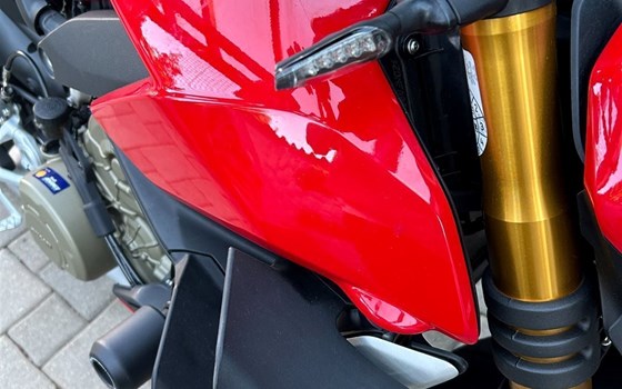 Gebrauchtmotorrad Ducati Streetfighter V4 S - Bild 18