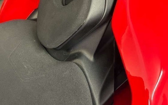 Gebrauchtmotorrad Ducati Streetfighter V4 S - Bild 3