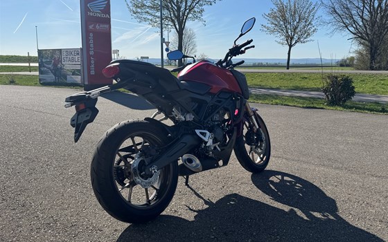 Gebrauchtmotorrad Honda CB125R - Bild 3