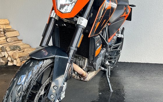 Gebrauchtmotorrad KTM 690 Duke - Bild 3