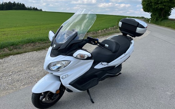 Gebrauchtmotorrad Suzuki Burgman 650 Executive - Bild 2