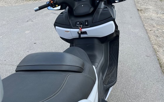 Gebrauchtmotorrad Suzuki Burgman 650 Executive - Bild 4