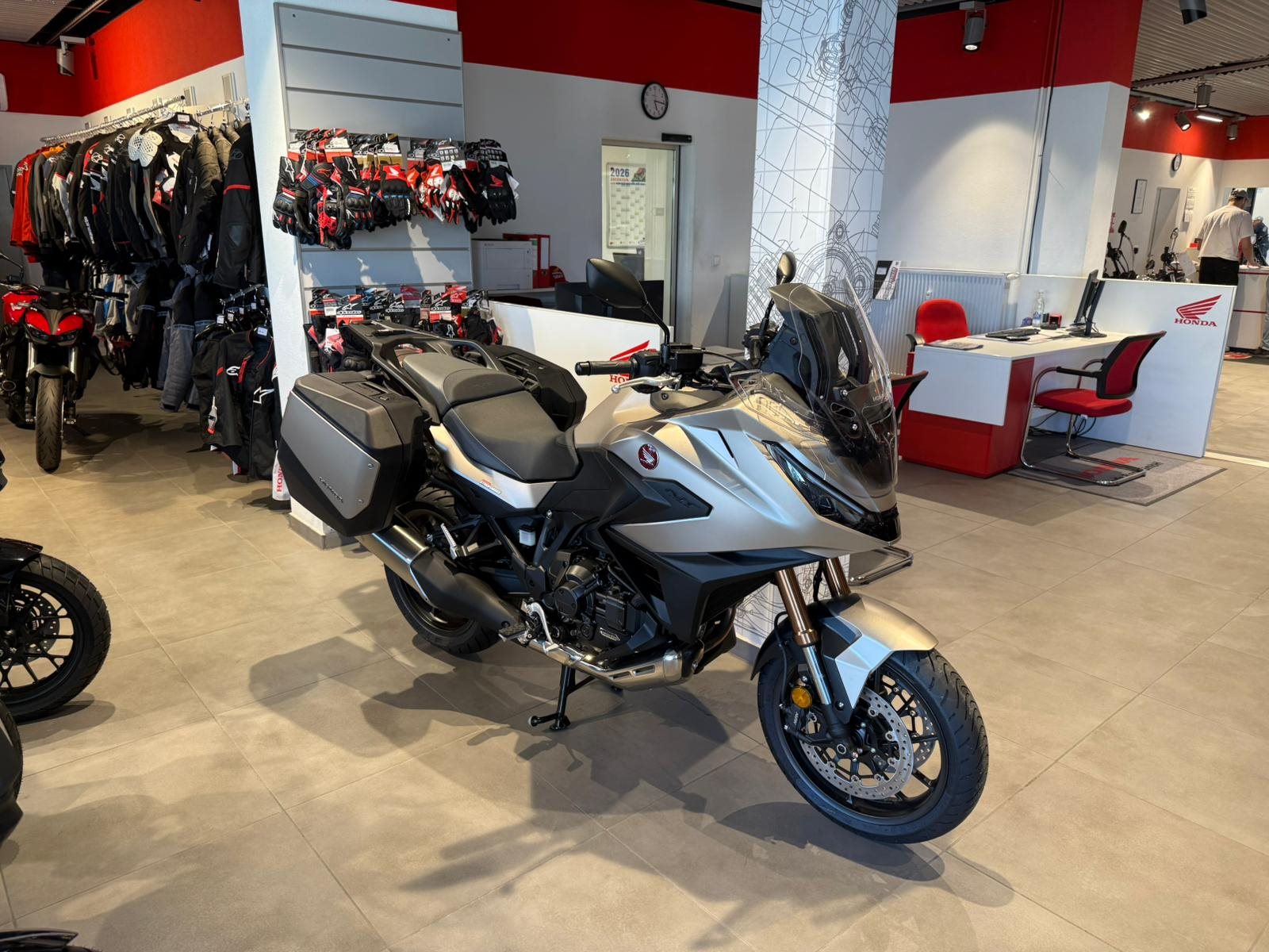 Honda NT1100 DCT Electronic Suspension