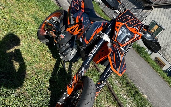 Gebrauchtmotorrad KTM 690 SMC - Bild 6