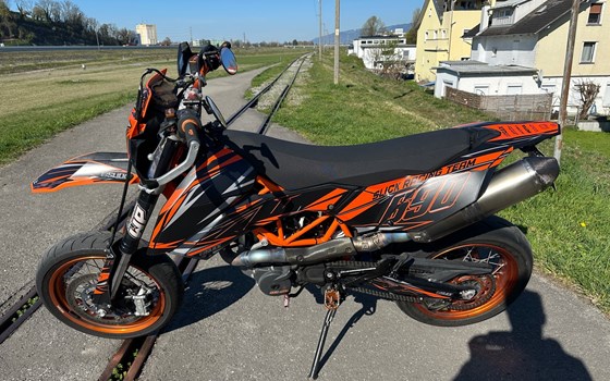 Gebrauchtmotorrad KTM 690 SMC - Bild 1