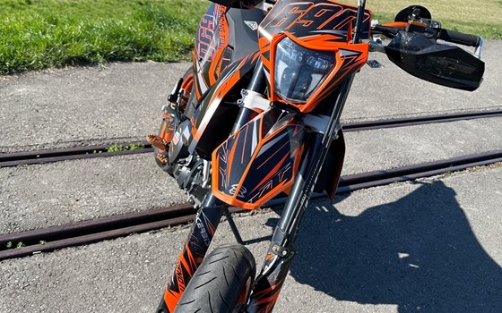 Gebrauchtmotorrad KTM 690 SMC - Bild 4