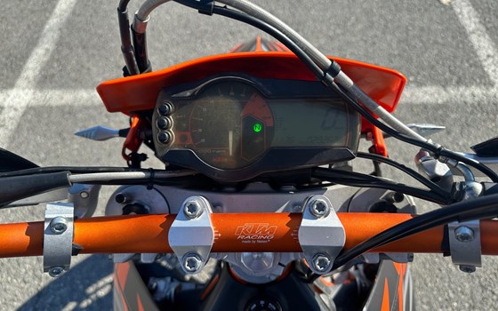 Gebrauchtmotorrad KTM 690 SMC - Bild 3