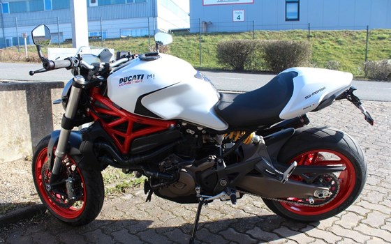 Gebrauchtmotorrad Ducati Monster 821 - Bild 3