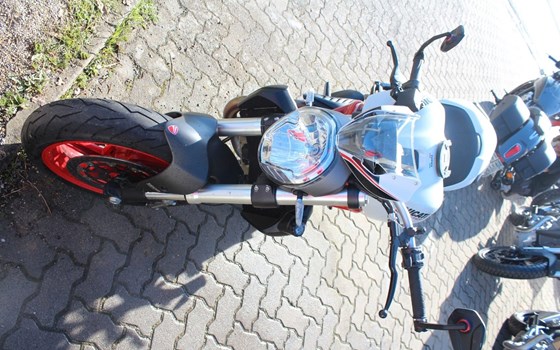 Gebrauchtmotorrad Ducati Monster 821 - Bild 4