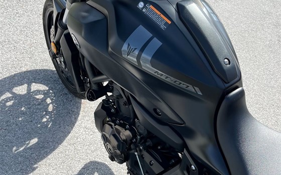 Gebrauchtmotorrad Yamaha MT-07 - Bild 8
