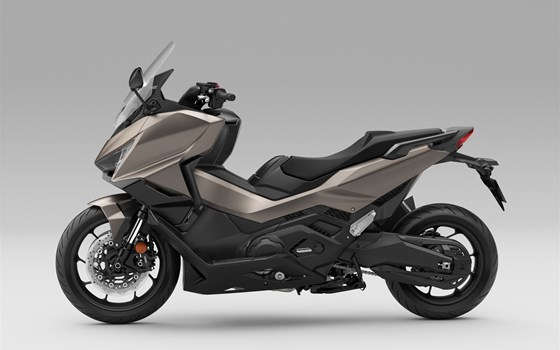 Neufahrzeug Honda Forza 750 - Bild 9