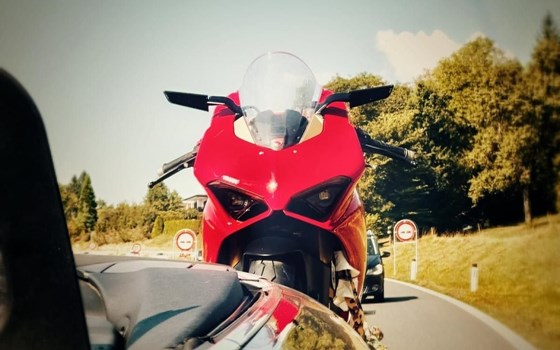 Gebrauchtmotorrad Ducati Panigale V4 S - Bild 5