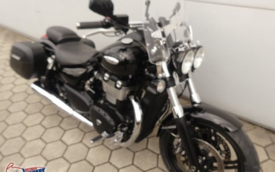 Gebrauchtmotorrad Triumph Thunderbird Storm - Bild 2