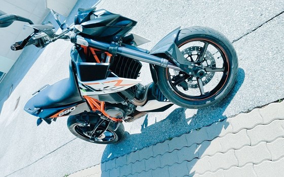 Gebrauchtmotorrad KTM 690 Duke R - Bild 1