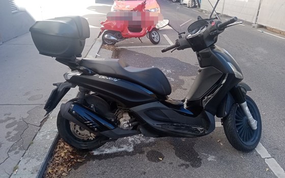 Gebrauchtmotorrad Piaggio Beverly 300 - Bild 2