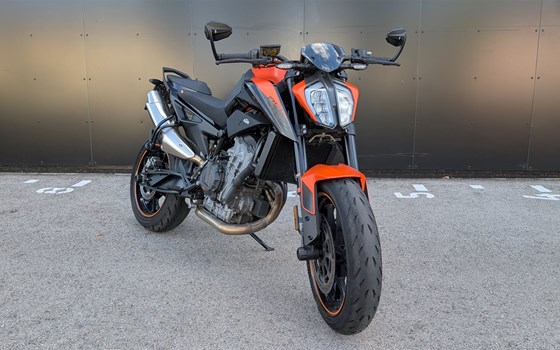 Gebrauchtmotorrad KTM 890 Duke - Bild 1
