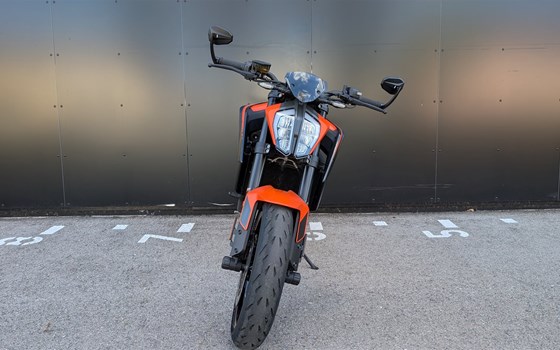 Gebrauchtmotorrad KTM 890 Duke - Bild 3