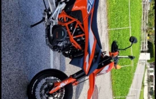 Gebrauchtmotorrad KTM 690 SMC R - Bild 2
