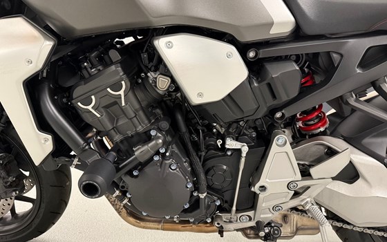 Gebrauchtmotorrad Honda CB 1000 R - Bild 10