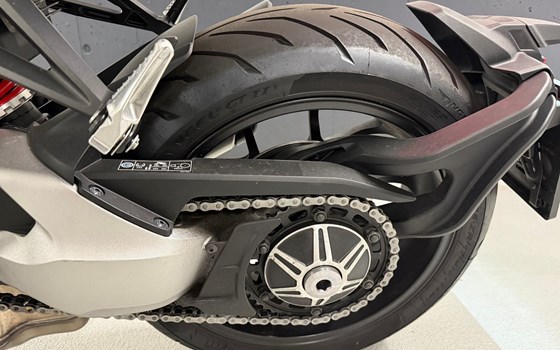 Gebrauchtmotorrad Honda CB 1000 R - Bild 11