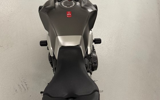 Gebrauchtmotorrad Honda CB 1000 R - Bild 16