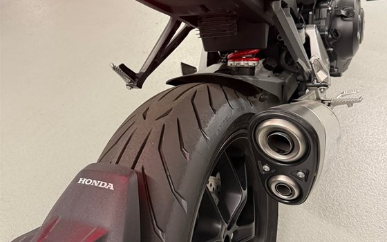 Gebrauchtmotorrad Honda CB 1000 R - Bild 2