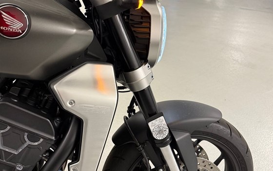 Gebrauchtmotorrad Honda CB 1000 R - Bild 7