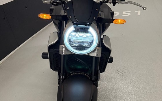 Gebrauchtmotorrad Honda CB 1000 R - Bild 8