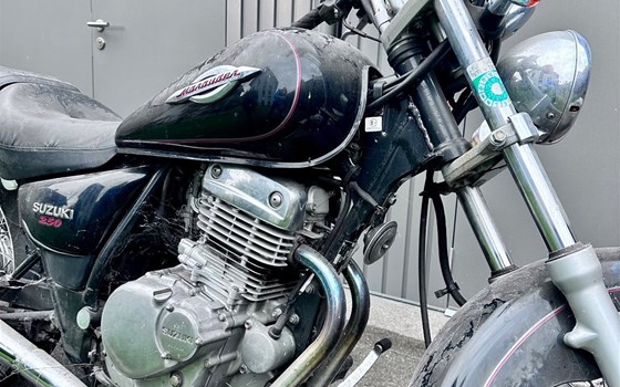 Gebrauchtmotorrad Suzuki Marauder GZ 250 - Bild 3