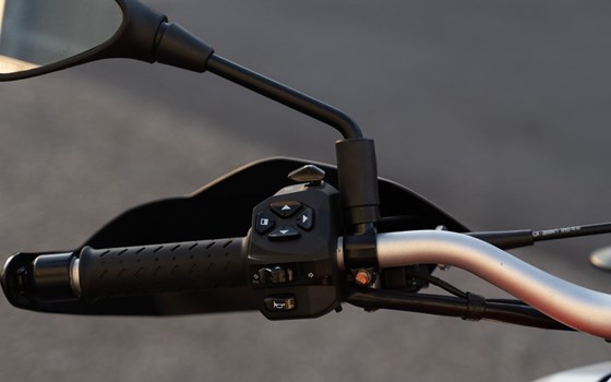 Gebrauchtmotorrad Aprilia Tuareg 660 - Bild 11