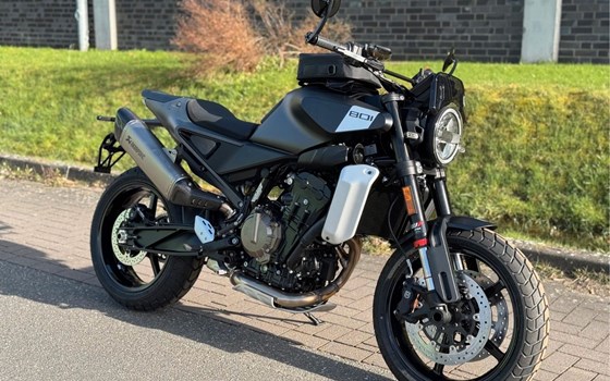 Neufahrzeug Husqvarna Svartpilen 801 - Bild 2